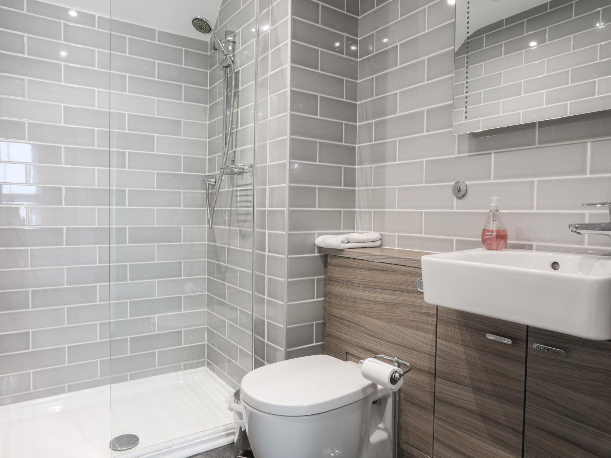 Harlech Apartments - Efnisien Luaran gambar