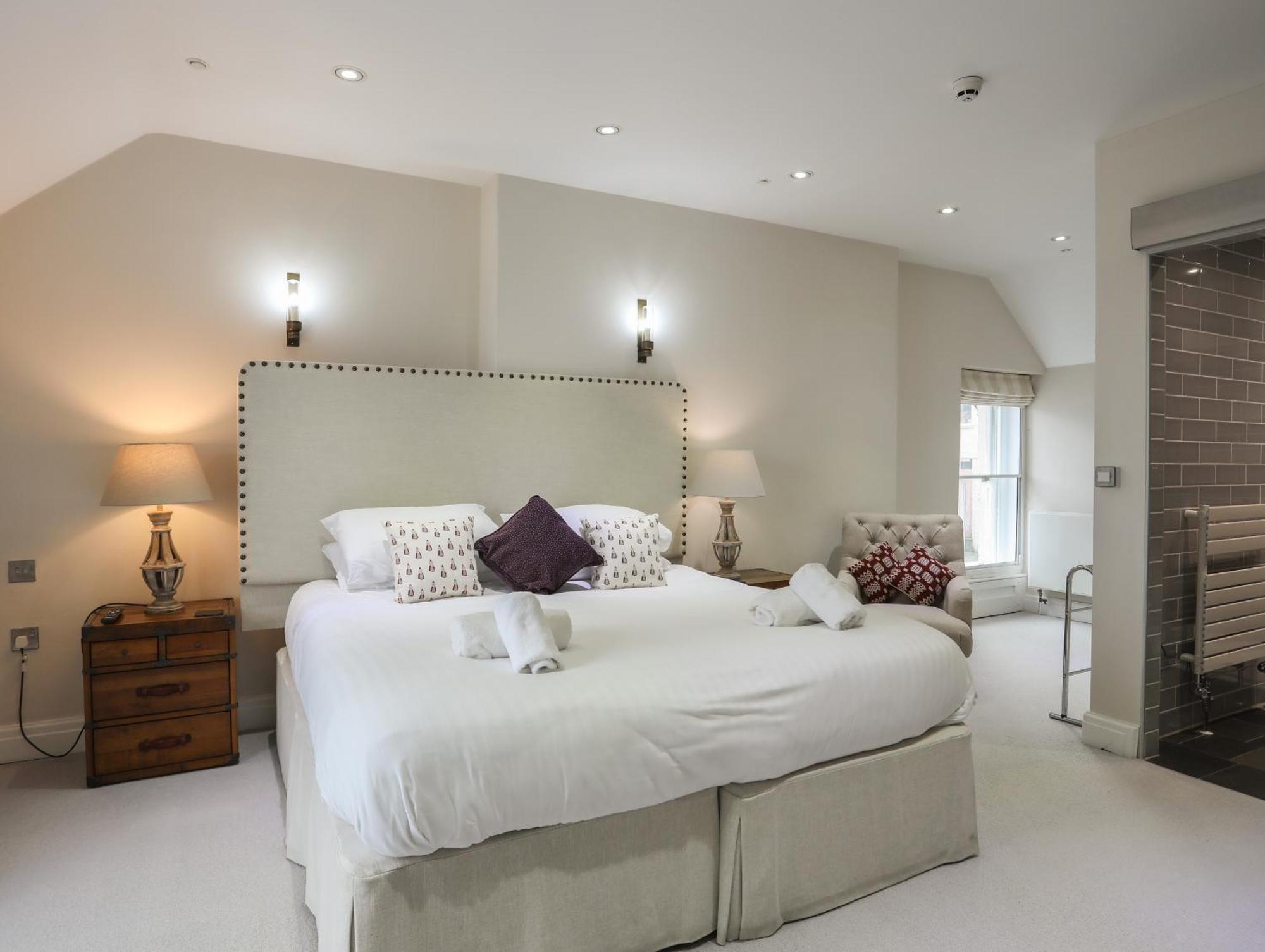 Harlech Apartments - Efnisien Luaran gambar
