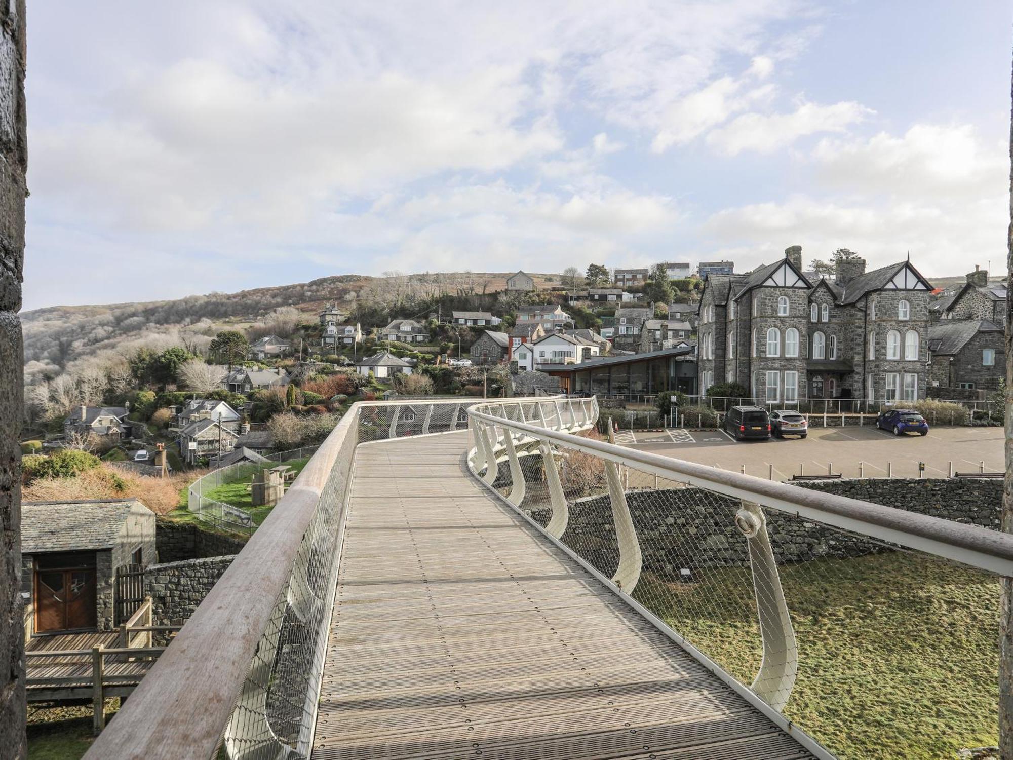 Harlech Apartments - Efnisien Luaran gambar